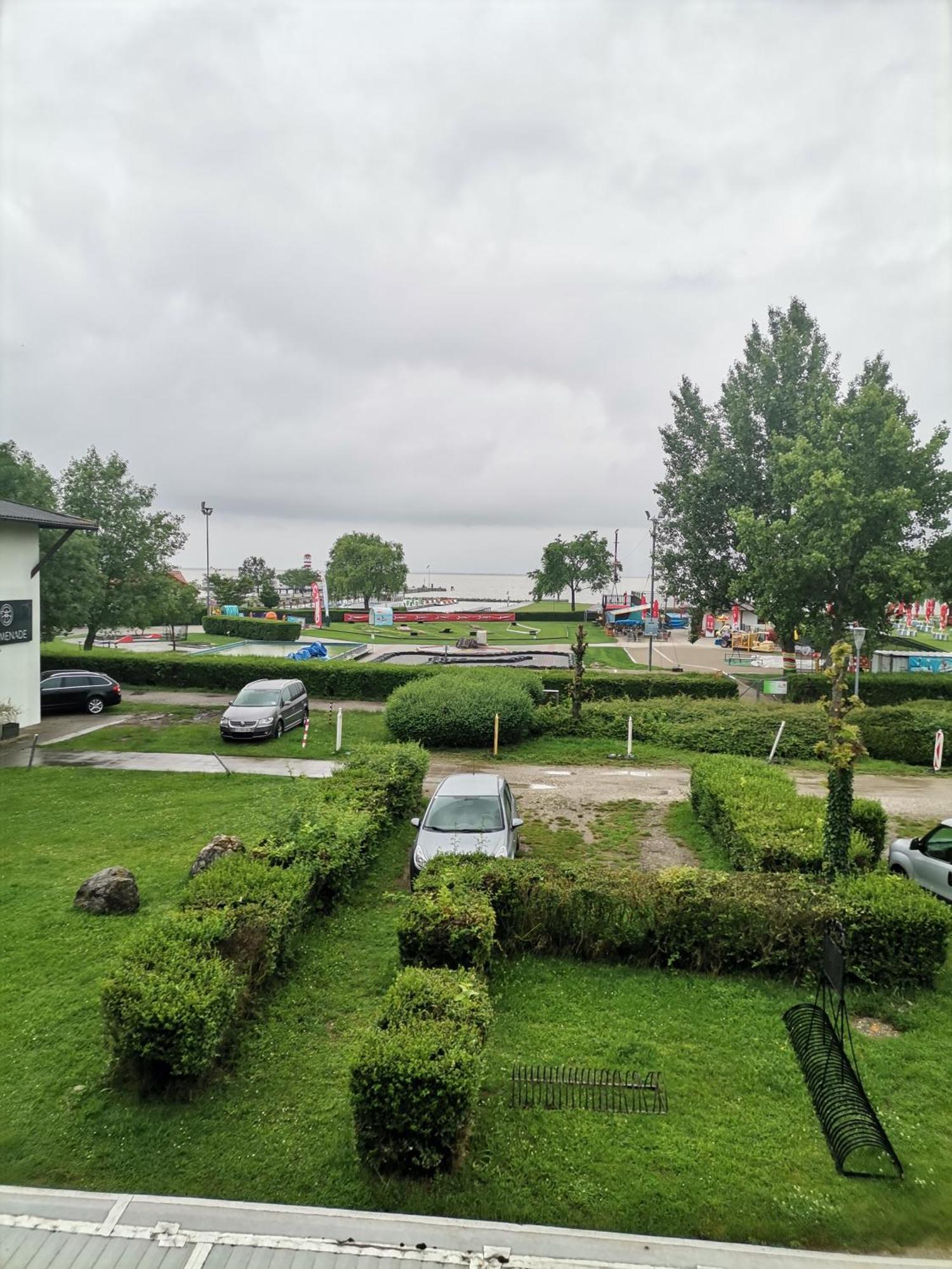 Hotel Al Faro Lodge Am See Подерсдорф-ам-Зе Экстерьер фото